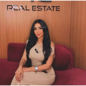 Satisfied real estate agent John Smith sharing his success using Lead2Done CRM.